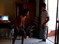 Chen da lezioni di arti marziali
