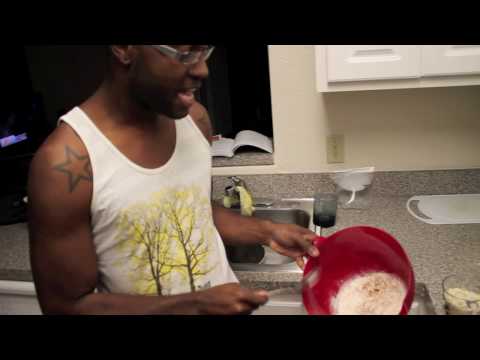 How To Make Crispy Vegetable Spring Rolls Recipe (Food Drink Chinese).flv