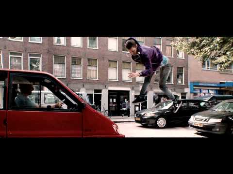 Hi, vrienden staan nooit uit