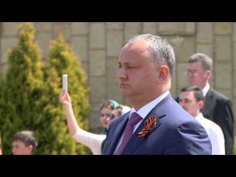 Președintele Republicii Moldova a participat la ceremonia de înhumare a osemintelor a 15 ostași, căzuți în luptele pentru eliberarea Moldovei