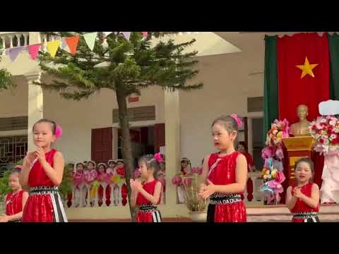 Hoạt động trải nghiệm "Tham quan trường tiểu học" của trẻ 5T trường Mầm non Sơn Thành