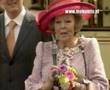 Koningin Beatrix zingt!