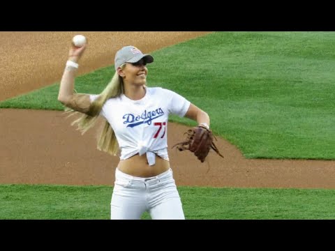 Lindsey Vonn Threw Out The First Pitch At The Dodgers Game