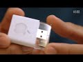 badass SD card reader with glowing Apple logo found on Chinese video site YouKu, just want to share it with u guyz :P