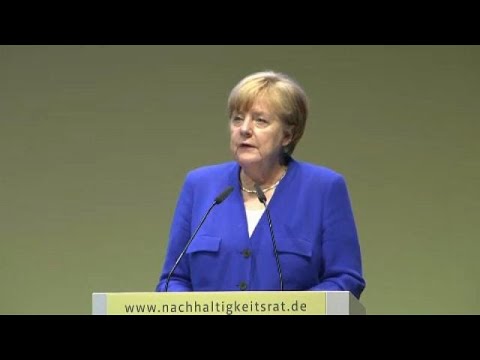 Asylskandal im eigenen Land aber positives Echo in Europa auf Merkels Reformideen...