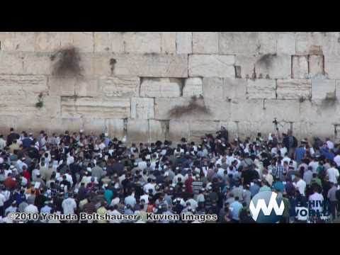Thousands Gather at Kotel to Pray for Rain