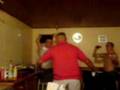 videos de Alton takes the baking tray.3gp