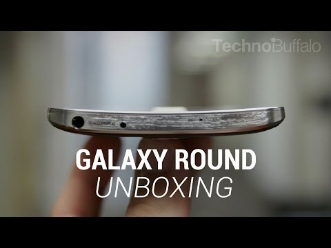technobuffalo - Galaxy Round Unboxing Negri Electronics: http://nel.ec/NEGRTB We recently received a Samsung Galaxy Round from the kind folks at Negri Electronics. It's the ...