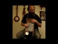 How to play the washboard