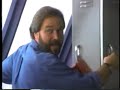 America's favorite handyman, Richard Karn, introduces the wonderful world of Wahl Grooming Kits.
