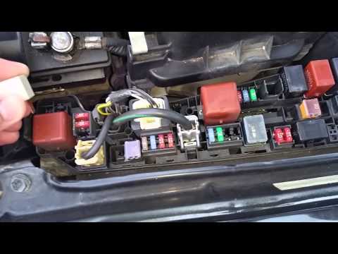 Toyota Corolla 99-03 AC clutch not engaging-AC clutch relay not working-location
