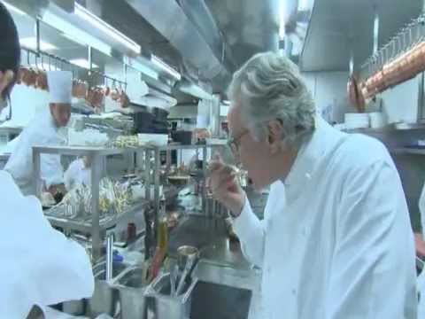 La préparation du diner, à l'occasion du Mariage Princier par le Chef Ducasse