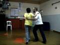 Bailando por un mani