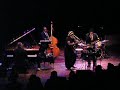in bimhuis 28 december 2007
archie shepp-tenorsax, sopraansax,
tom mcclung-piano,
wayne dockery-bas,
steve mccraven-drums
with guest