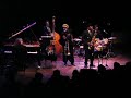 in bimhuis 28 december 2007
archie shepp-tenorsax, sopraansax,
tom mcclung-piano,
wayne dockery-bas,
steve mccraven-drums
with guest