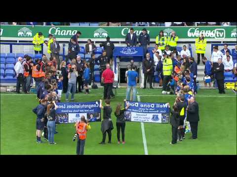 OSSIE TRIBUTE: Guard of honour for Leon Osman