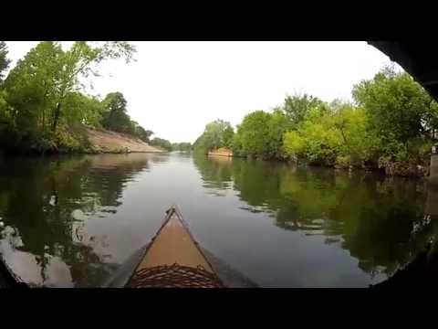 Cruise the River with Chicago Canoe and Kayak