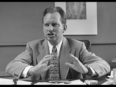 ron - Jamie DeWolf, poet, comedian, writer, producer, director...and also the great grandson of Scientology founder L. Ron Hubbard, joins David to discuss Scient...