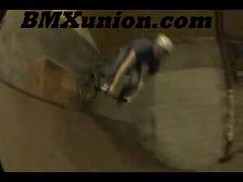BMX BIKES TRICKS STUNTS CRASHES
