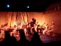 saidi junto al ballet salamat y la orquesta de mario kirlis.