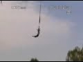 Saut à l\ Saut à l\