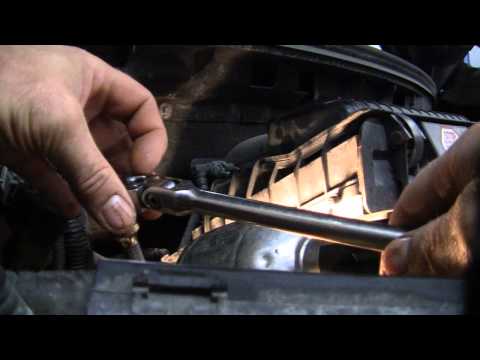 Ford 3 valve spark plug removal 4.6 5.4 & 6.8.mp4