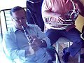Valdeci desmontando o Clarinete