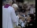 Pope continues to support Kneeling to receive Holy Communion