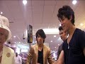 the queen buys the jonas brothers uk debut album