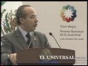 Increpa joven a Calderón en Palacio Nacional