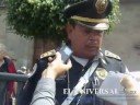 Increpa joven a Calderón en Palacio Nacional