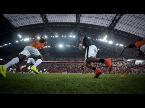 La Juventus accende Singapore! - Juventus turn it on in Singapore! La Juventus accende Singapore! - Juventus turn it on in Singapore!