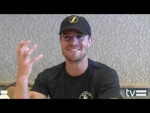 Stephen Amell Interview - Arrow Season 3