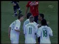 Jogador rouba cartão do árbitro
