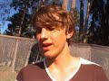 v�r hemsida: http://www.kanalenfordig.com/
ihopklippt material fr�n lucas landst�lle under firandet av hans 18�rsdag :) vissa scener �r teater, andra inte! :)