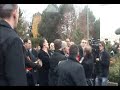 So stoppt man einen Demonstranten