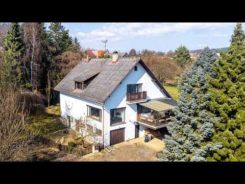Video Prostorný rodinný dům se třemi podlažími, terasou, balkony a pozemkem 5 457 m² – Tatenice, okres Úst