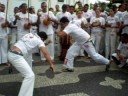Mestrando Canguru Supervisionando um Batizado da Abad� Capoeira em Campos