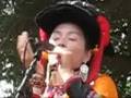 MA GUO GUO   play Hmong jew harp