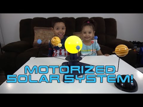 Відео огляд Розвивальний набір "Сонячна система 2-в-1", моторизований Educational Insights