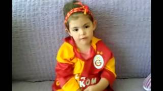 Minik Dişi Aslan Elanurun Cimbom Sevdası