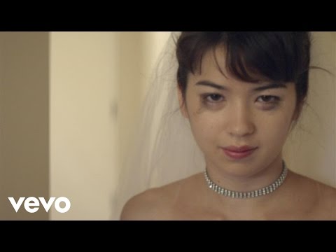 Phantoms feat. Nicholas Braun - Broken Halo