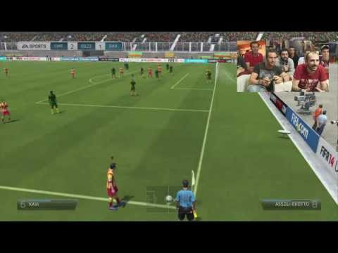 N'ALDA - Dino Lanaro di Gamerland e il nostro FireZdragon si sfidano in diretta a FIFA 14. Chi vince gli piscia sul tappeto. Pagina FB: https://www.facebook.com/Spaziogames Twitter: https://twitter.com/spa...