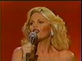 Toni Tennille performs Shop Around with the Captain