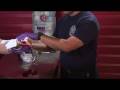 videos de Basic First Aid : How to Treat Severe Bleeding During First Aid