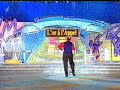 retour sur un imprevu du direct , vincent lagaf' manque de prendre le combin� de la maquette de telephone dont un verrin a cass� , sur la figure , je me rapelle la veille il faisait moins fier !