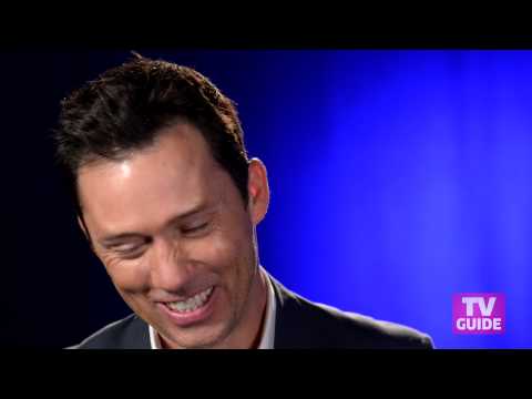 Notice' - Burn Notice's Jeffrey Donovan: The final season is much more intense.