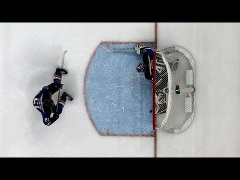 Video: Blues’ Hutton keeps St. Louis in it with incredible pad save in OT