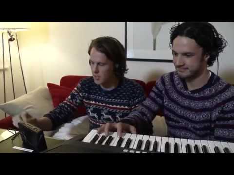 We Need This in All Elevators in the World!