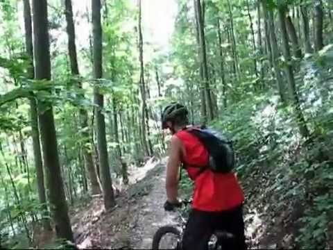 fully - Unser erster Versuch mit Helmkamera... leider mit Sturzfolge! ;) Fahrer und Bike sind wohl auf...du Tier! Fahrer: 7th_bro All Mountain Fully, Revelation und ...